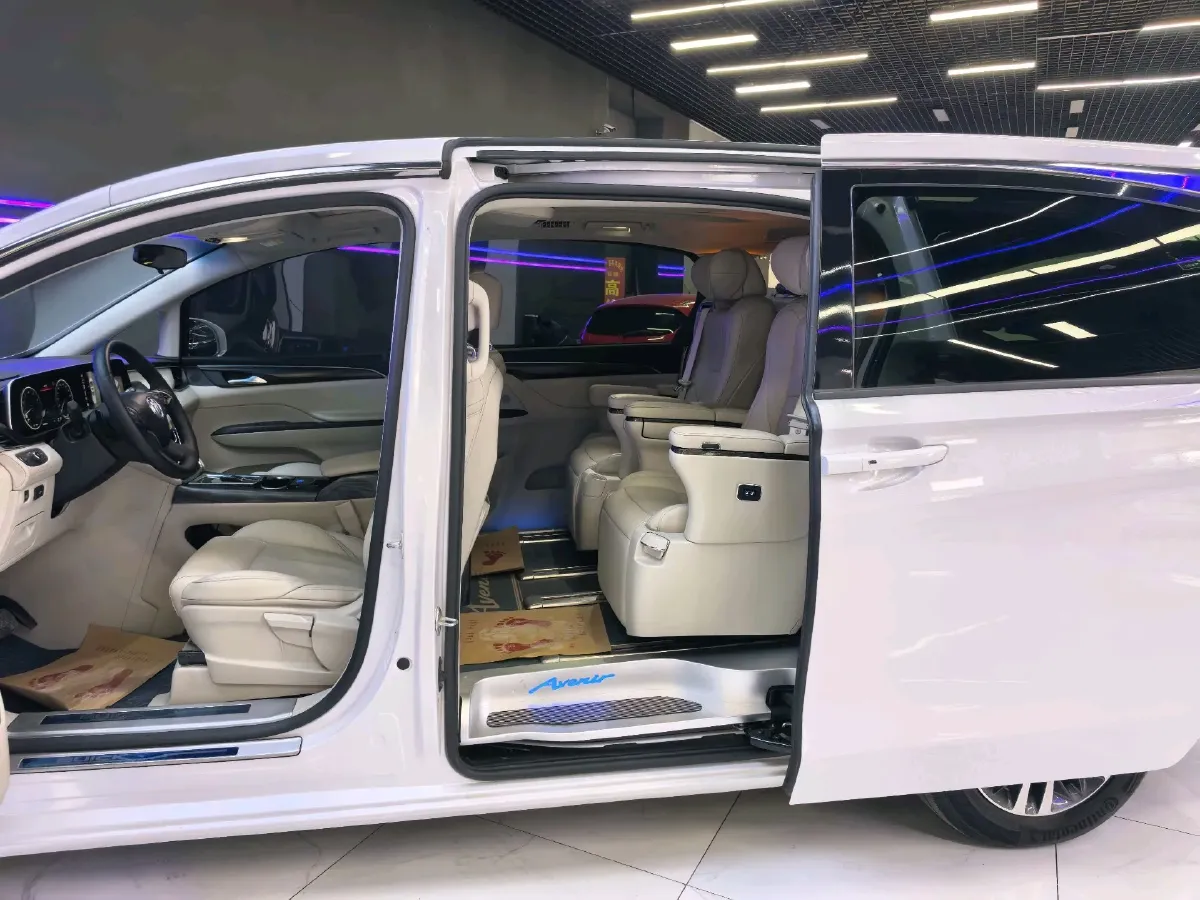 2020 Buick GL8 2.0T 237HP L4 9AT,autocango,china used car exporter,china ev exporter,chinese used car exporter,chinese used ev exporter