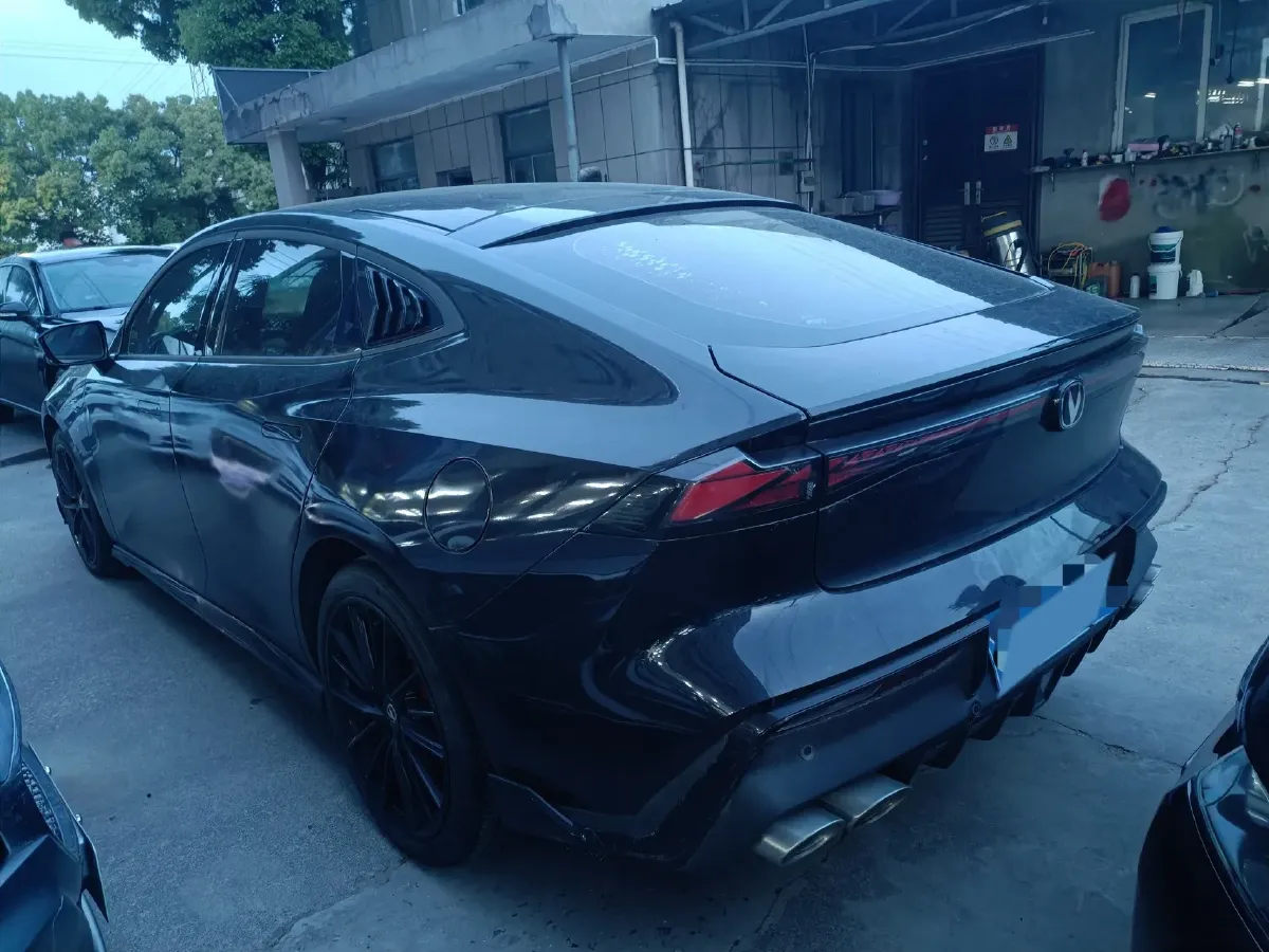 2022 ChangAn UNI-V 1.5T 188HP L4 7DCT,autocango,china used car exporter,china ev exporter,chinese used car exporter,chinese used ev exporter