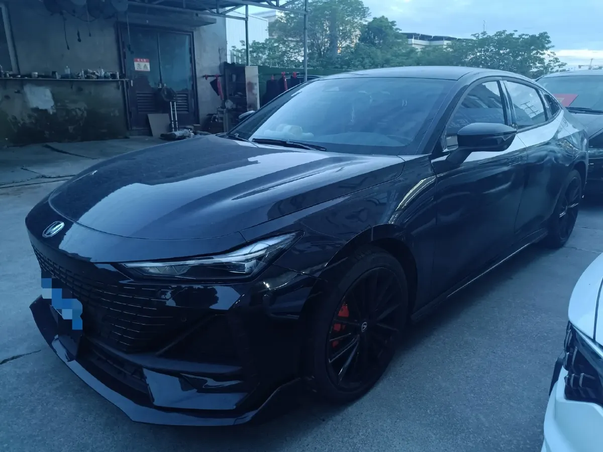 2022 ChangAn UNI-V 1.5T 188HP L4 7DCT,autocango,china used car exporter,china ev exporter,chinese used car exporter,chinese used ev exporter