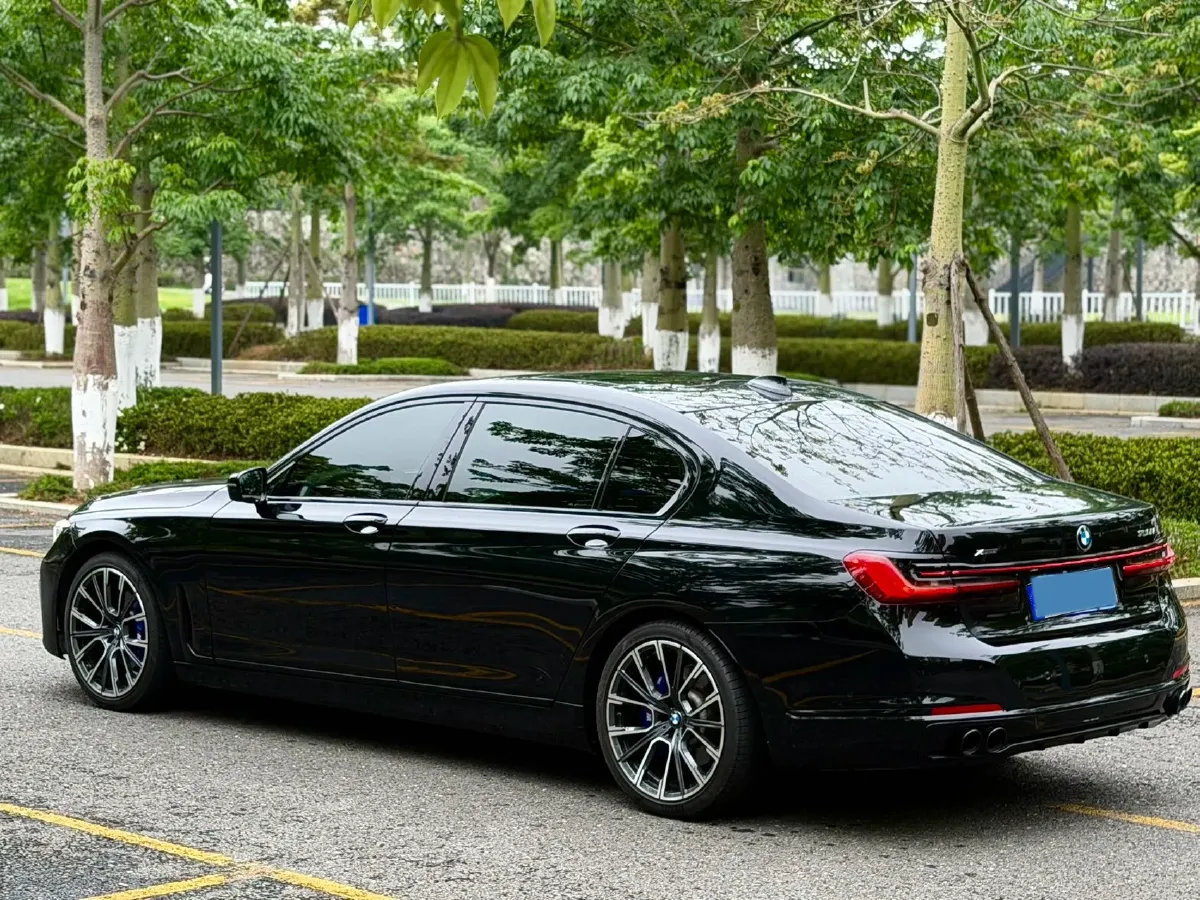 2021 BMW 7 Series 3.0T 340HP L6 8AT,autocango,china used car exporter,china ev exporter,chinese used car exporter,chinese used ev exporter