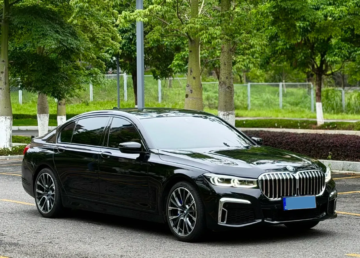 2021 BMW 7 Series 3.0T 340HP L6 8AT,autocango,china used car exporter,china ev exporter,chinese used car exporter,chinese used ev exporter
