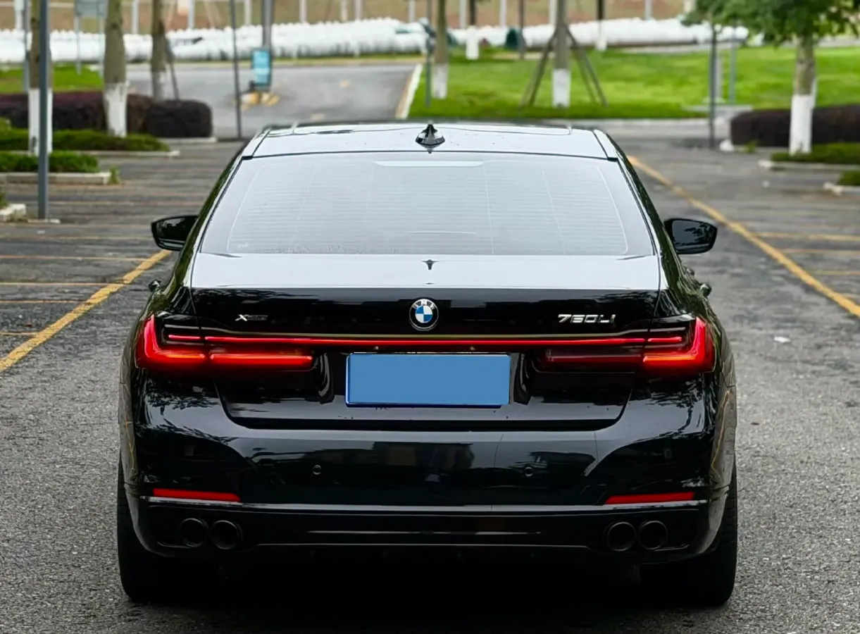 2021 BMW 7 Series 3.0T 340HP L6 8AT,autocango,china used car exporter,china ev exporter,chinese used car exporter,chinese used ev exporter
