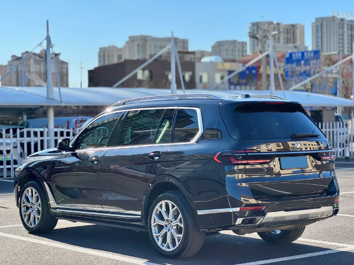 2023 BMW X7 3.0T 381HP L6 8AT,autocango,china used car exporter,china ev exporter,chinese used car exporter,chinese used ev exporter
