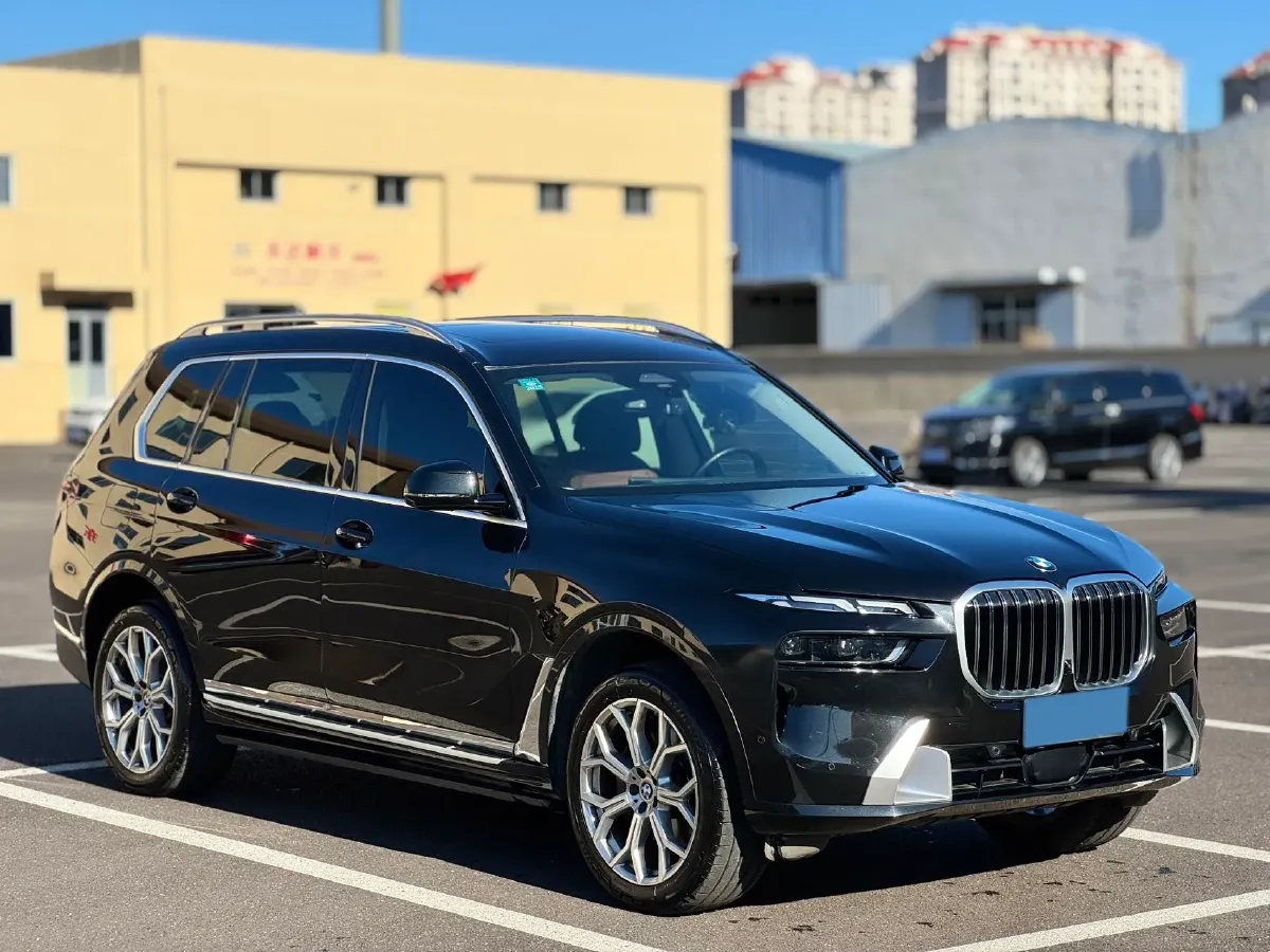 2023 BMW X7 3.0T 381HP L6 8AT,autocango,china used car exporter,china ev exporter,chinese used car exporter,chinese used ev exporter