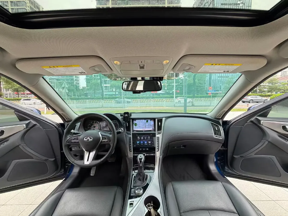 2018 Jeep Grand Commander 2.0T 265HP L4 9AT,autocango,china used car exporter,china ev exporter,chinese used car exporter,chinese used ev exporter