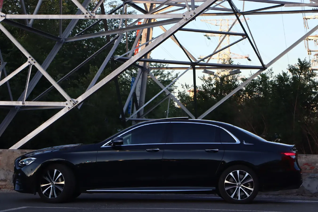 2022 Mercedes-Benz E Class 2.0T 211HP L4 9AT PHEV 25.4KWH,autocango,china used car exporter,china ev exporter,chinese used car exporter,chinese used ev exporter