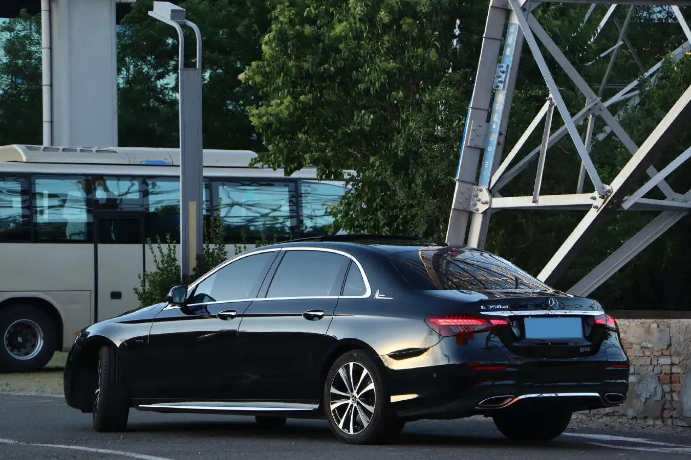2022 Mercedes-Benz E Class 2.0T 211HP L4 9AT PHEV 25.4KWH,autocango,china used car exporter,china ev exporter,chinese used car exporter,chinese used ev exporter