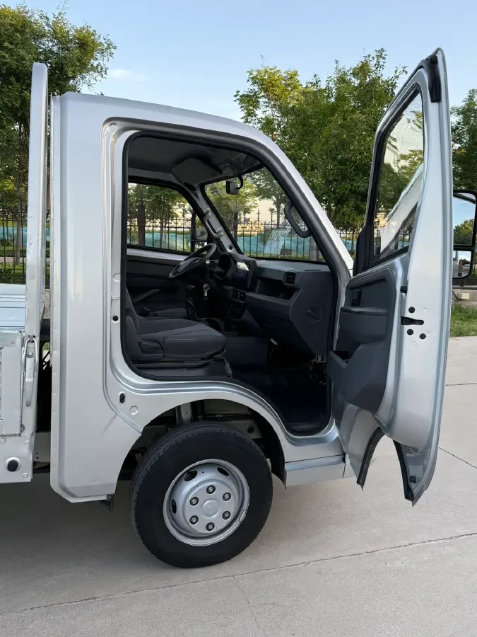 2023 WuLing Loong Truck 2.0L 136HP L4 5MT,autocango,china used car exporter,china ev exporter,chinese used car exporter,chinese used ev exporter