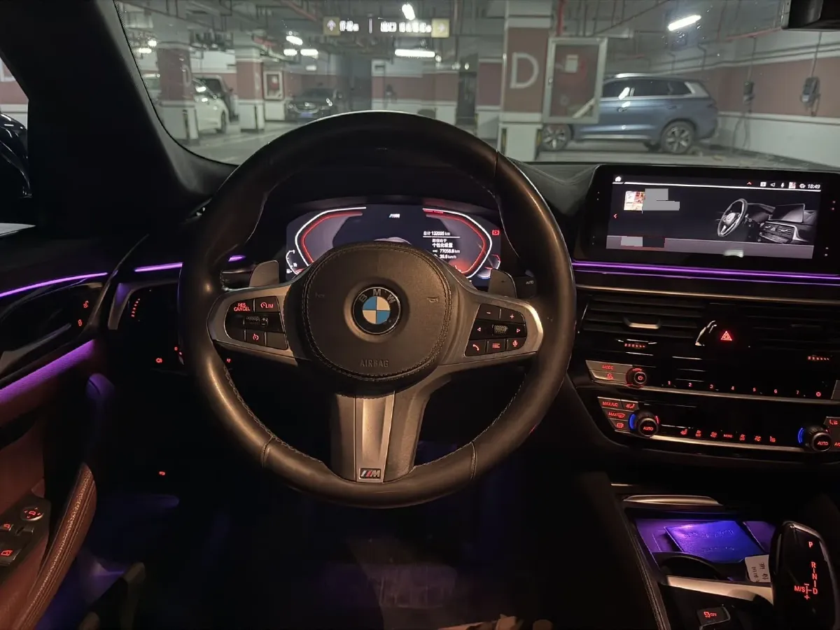 2020 BMW 5 Series 2.0T 252HP L4 8AT,autocango,china used car exporter,china ev exporter,chinese used car exporter,chinese used ev exporter
