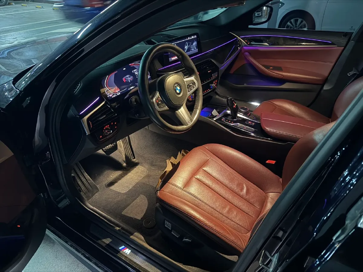 2020 BMW 5 Series 2.0T 252HP L4 8AT,autocango,china used car exporter,china ev exporter,chinese used car exporter,chinese used ev exporter