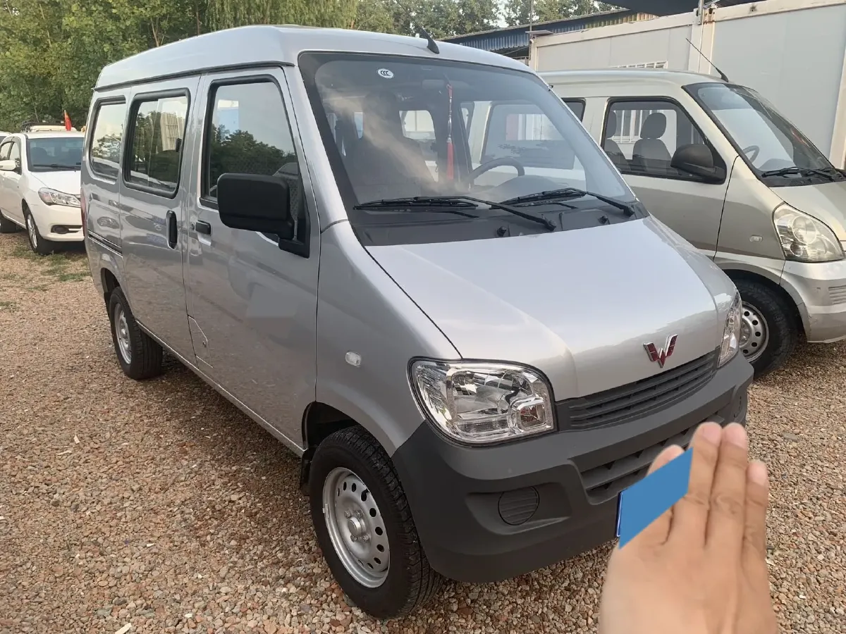 2023 WuLing ZhiGuang 1.5L 102HP L4 5MT,autocango,china used car exporter,china ev exporter,chinese used car exporter,chinese used ev exporter