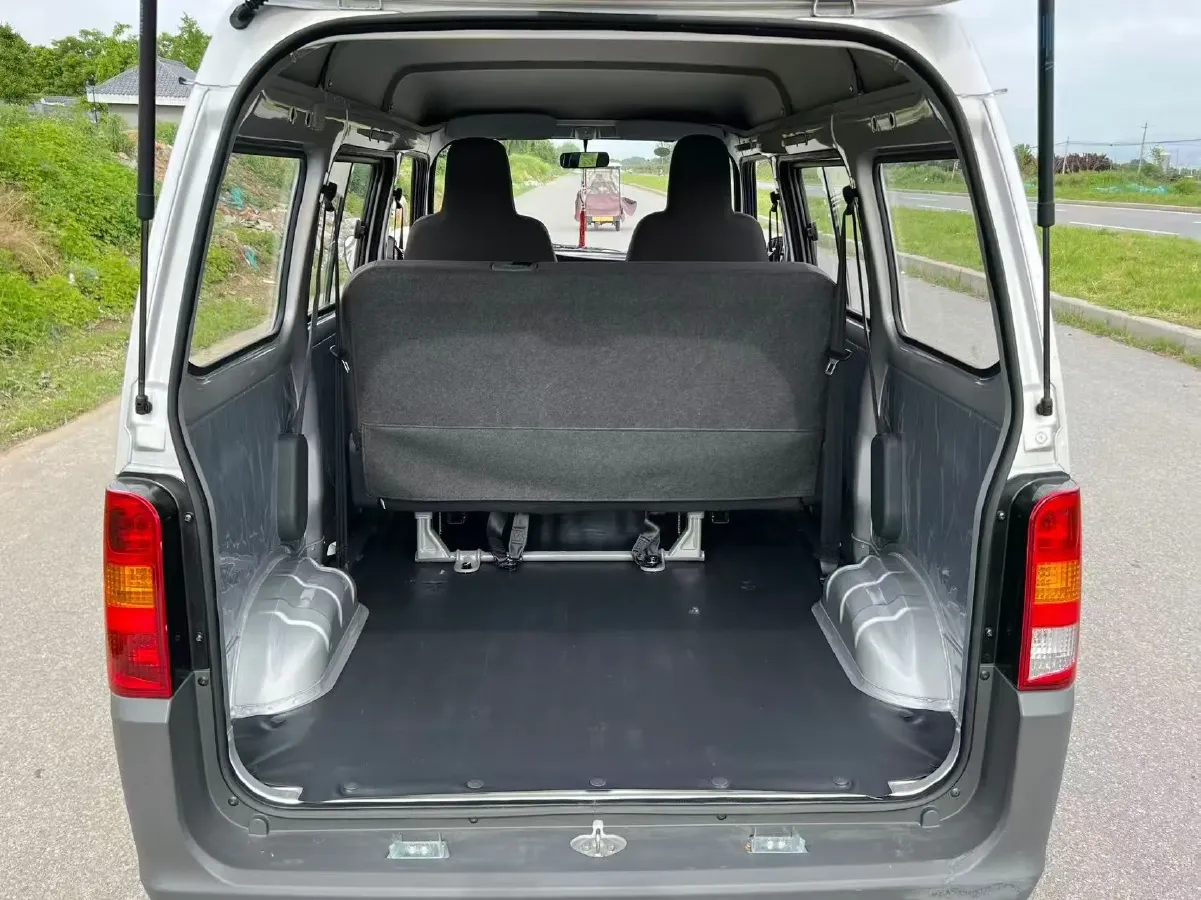 2023 WuLing ZhiGuang 1.5L 102HP L4 5MT,autocango,china used car exporter,china ev exporter,chinese used car exporter,chinese used ev exporter