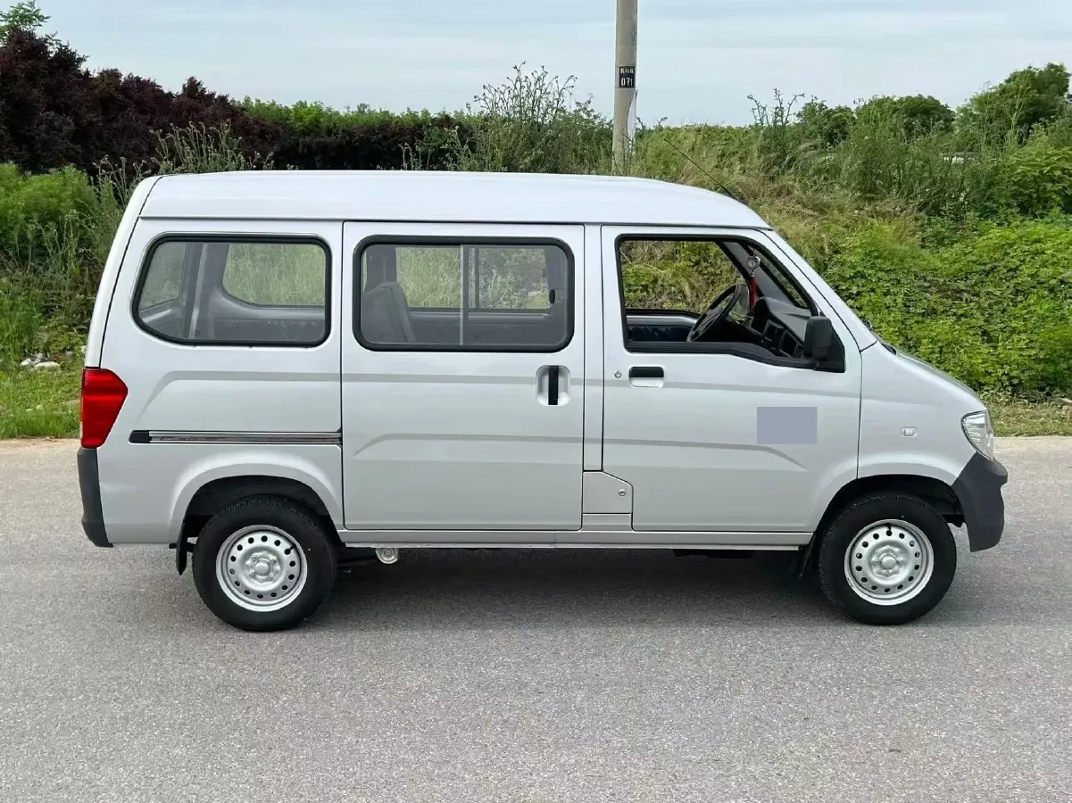 2023 WuLing ZhiGuang 1.5L 102HP L4 5MT,autocango,china used car exporter,china ev exporter,chinese used car exporter,chinese used ev exporter