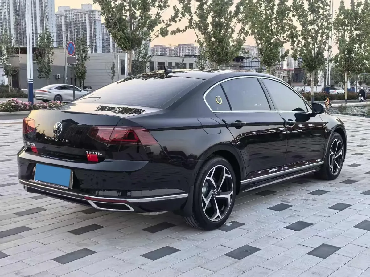 2026 Volkswagen Magotan 2.0T 220HP L4 7DCT,autocango,china used car exporter,china ev exporter,chinese used car exporter,chinese used ev exporter