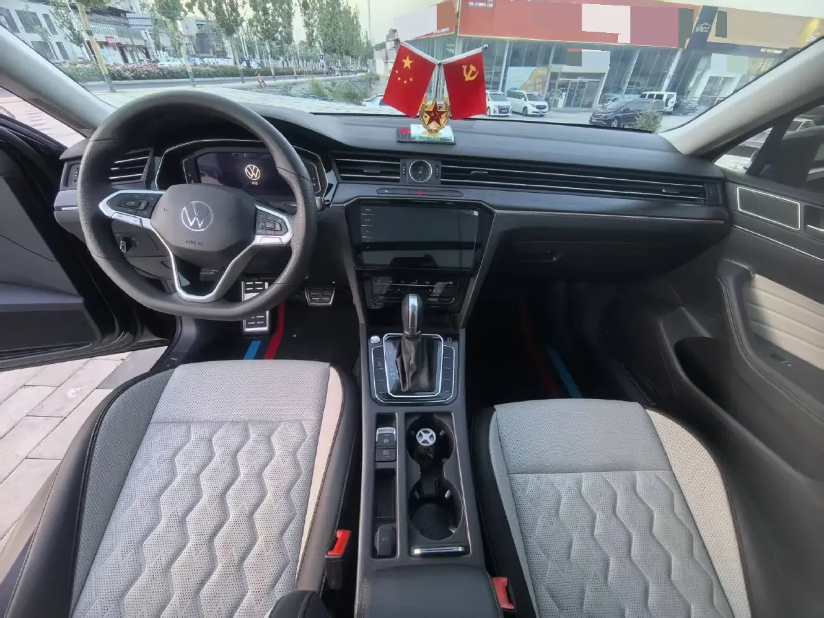 2026 Volkswagen Magotan 2.0T 220HP L4 7DCT,autocango,china used car exporter,china ev exporter,chinese used car exporter,chinese used ev exporter