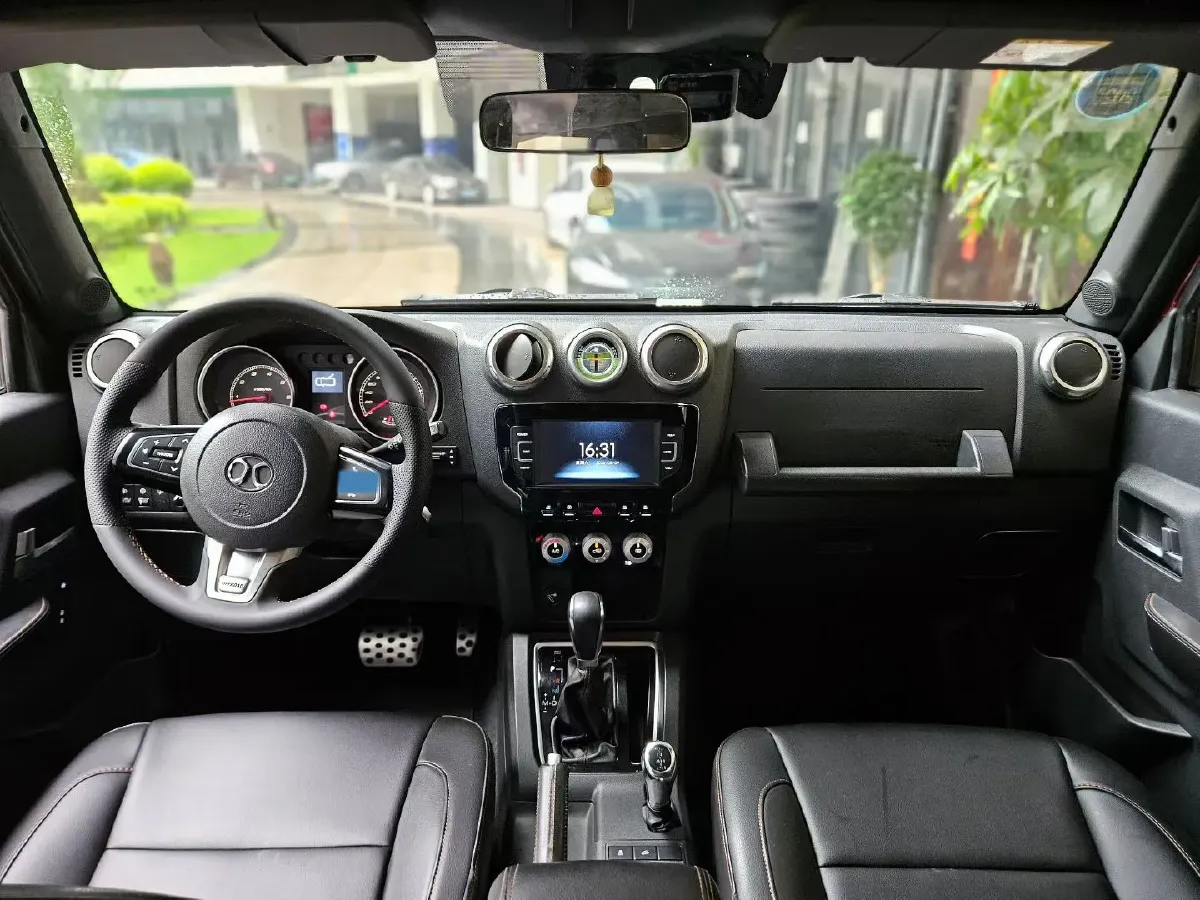 2016 Beijing BJ40 2.3T 250HP L4 6AT,autocango,china used car exporter,china ev exporter,chinese used car exporter,chinese used ev exporter