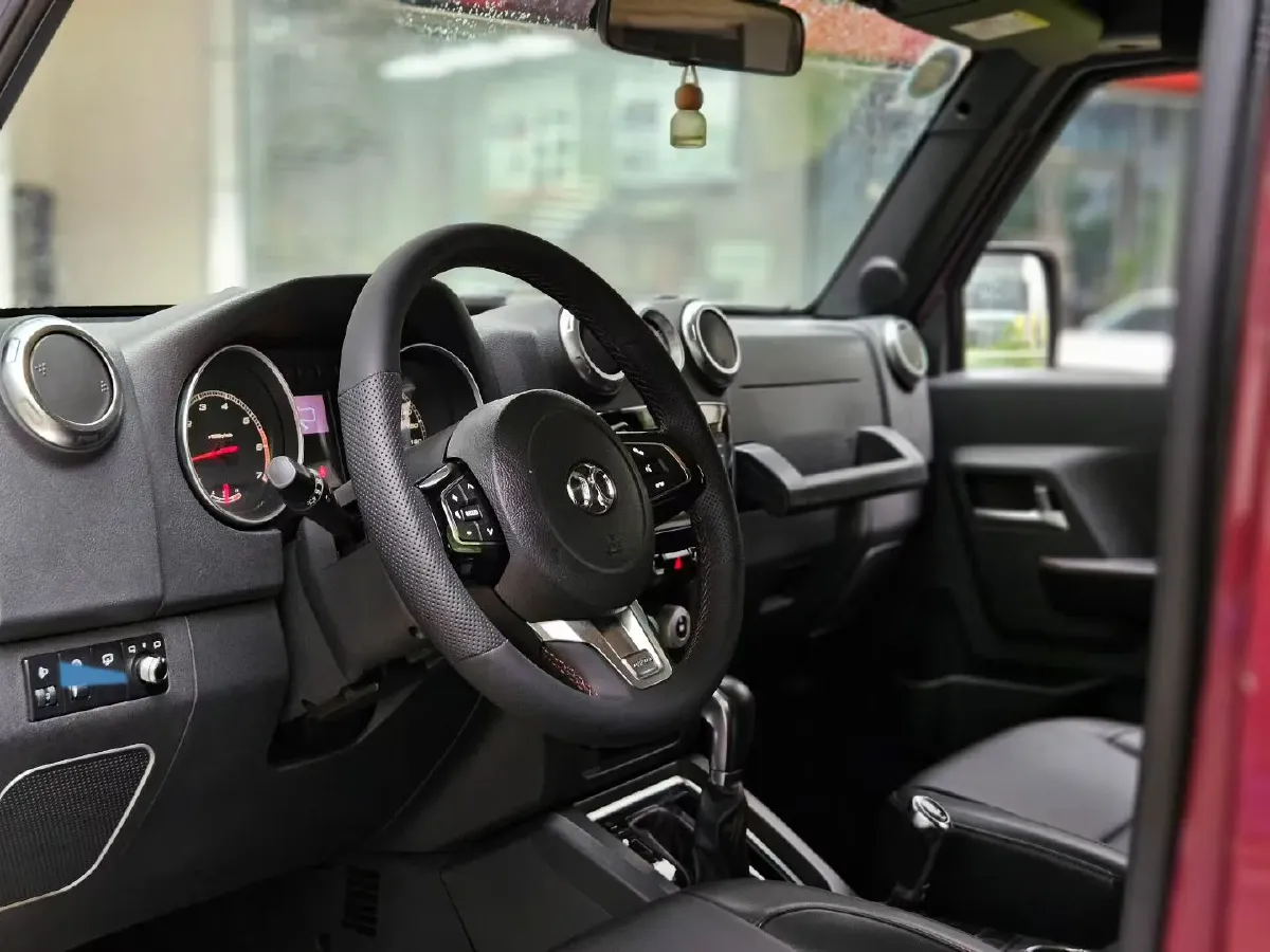 2016 Beijing BJ40 2.3T 250HP L4 6AT,autocango,china used car exporter,china ev exporter,chinese used car exporter,chinese used ev exporter