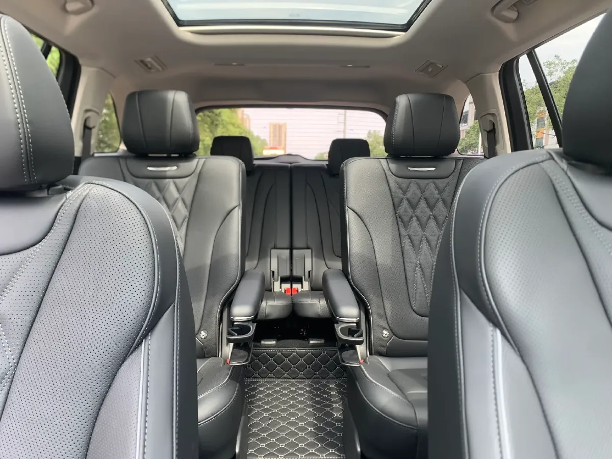 2024 HongQi HS7 2.0T 163HP L4 1DHT PHEV 20.1KWH,autocango,china used car exporter,china ev exporter,chinese used car exporter,chinese used ev exporter