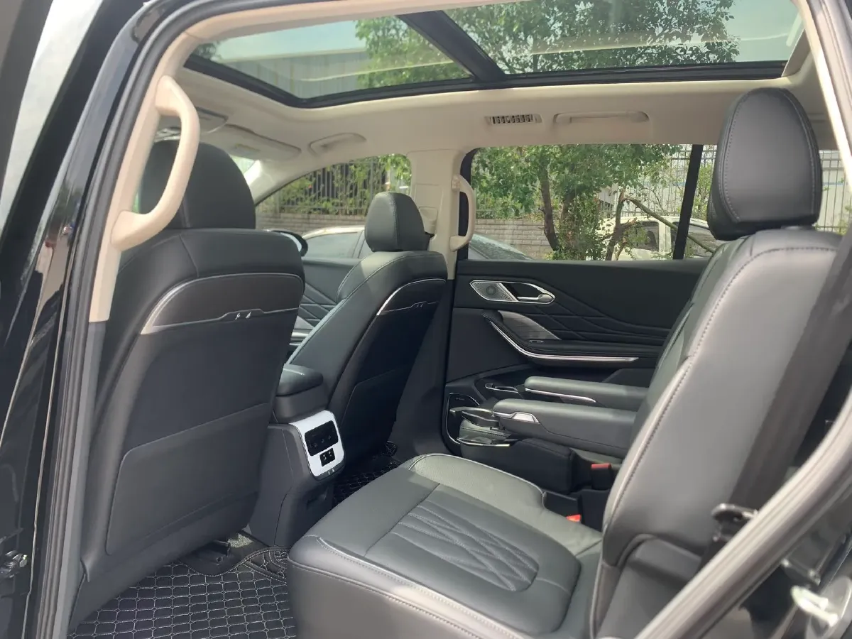 2024 HongQi HS7 2.0T 163HP L4 1DHT PHEV 20.1KWH,autocango,china used car exporter,china ev exporter,chinese used car exporter,chinese used ev exporter