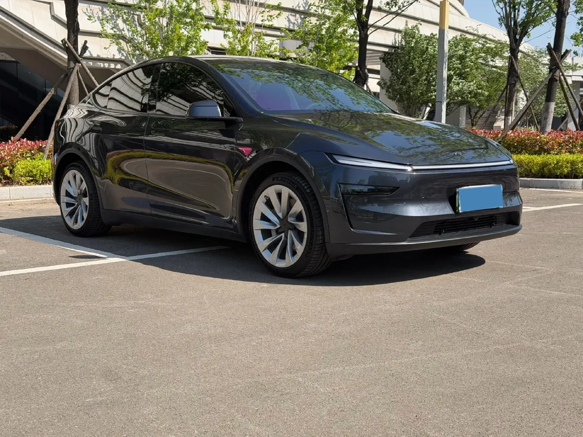 2025 Tesla Model Y BEV 78.4KWH,autocango,china used car exporter,china ev exporter,chinese used car exporter,chinese used ev exporter