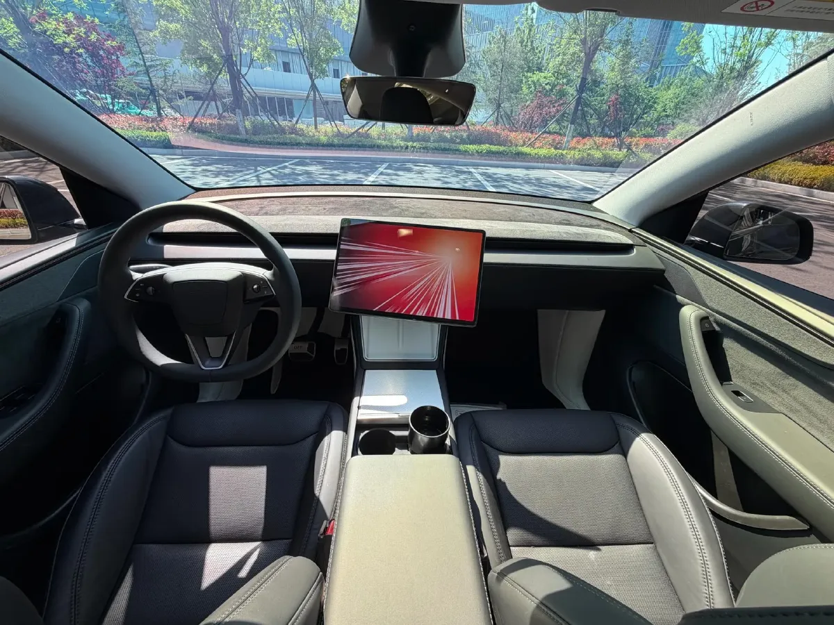 2025 Tesla Model Y BEV 78.4KWH,autocango,china used car exporter,china ev exporter,chinese used car exporter,chinese used ev exporter