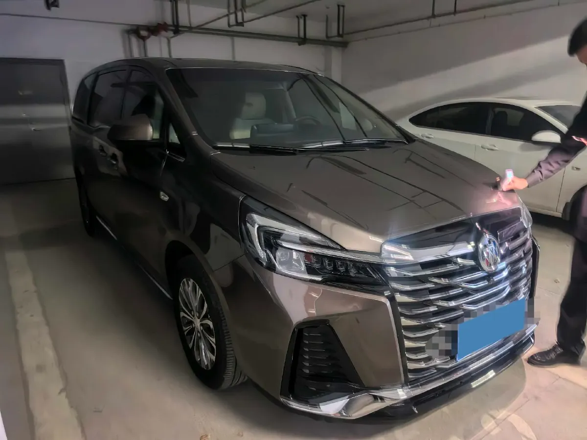 2023 Buick GL8 2.0T 237HP L4 9AT,autocango,china used car exporter,china ev exporter,chinese used car exporter,chinese used ev exporter