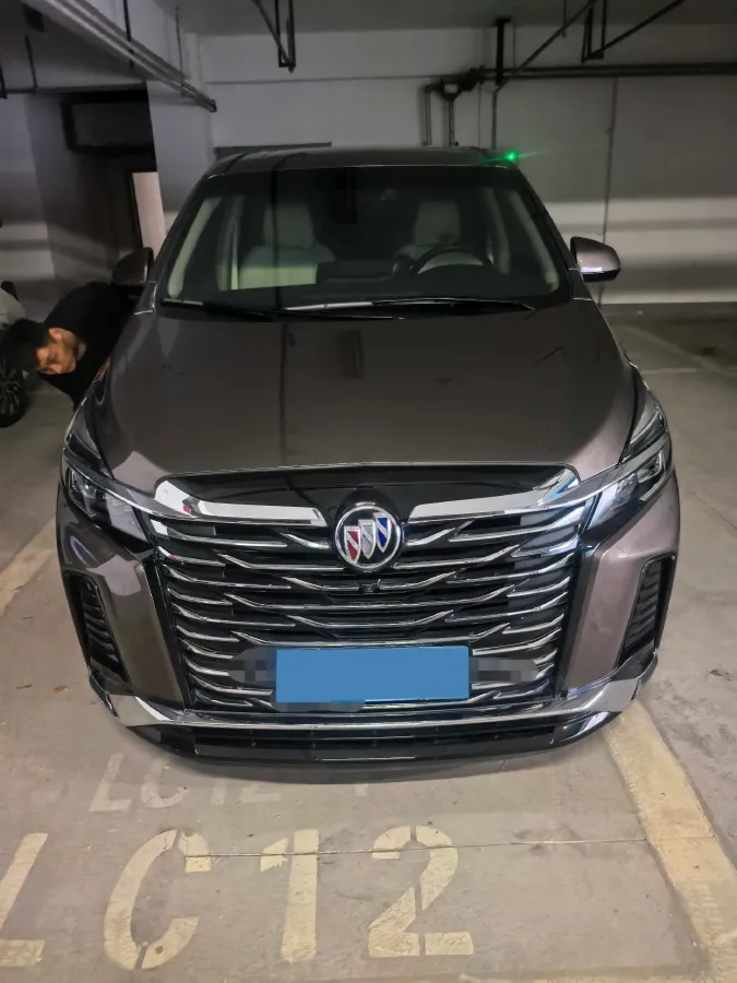 2023 Buick GL8 2.0T 237HP L4 9AT,autocango,china used car exporter,china ev exporter,chinese used car exporter,chinese used ev exporter