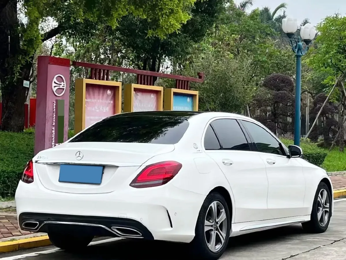 2020 Mercedes-Benz C Class 1.5T 184HP L4 9AT,autocango,china used car exporter,china ev exporter,chinese used car exporter,chinese used ev exporter