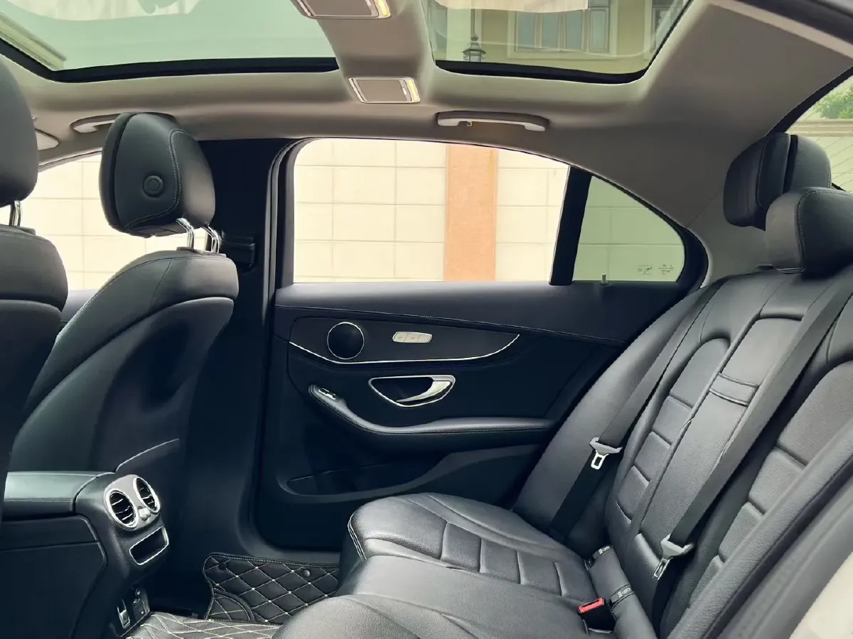 2020 Mercedes-Benz C Class 1.5T 184HP L4 9AT,autocango,china used car exporter,china ev exporter,chinese used car exporter,chinese used ev exporter