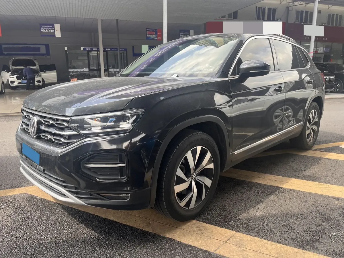 2019 Jeep Cherokee 2.0T 234HP L4 9AT,autocango,china used car exporter,china ev exporter,chinese used car exporter,chinese used ev exporter