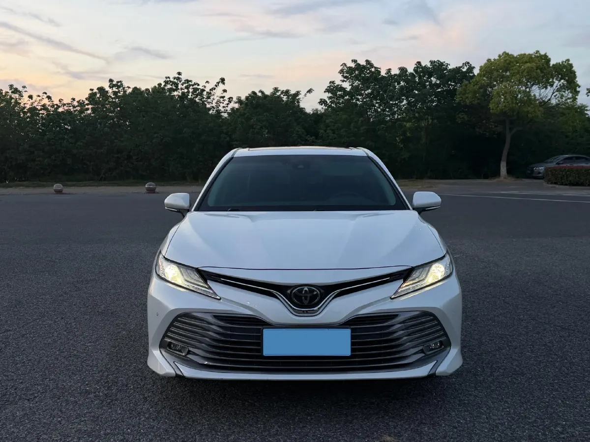2019 Toyota Camry 2.0L 178HP L4 CVT,autocango,china used car exporter,china ev exporter,chinese used car exporter,chinese used ev exporter