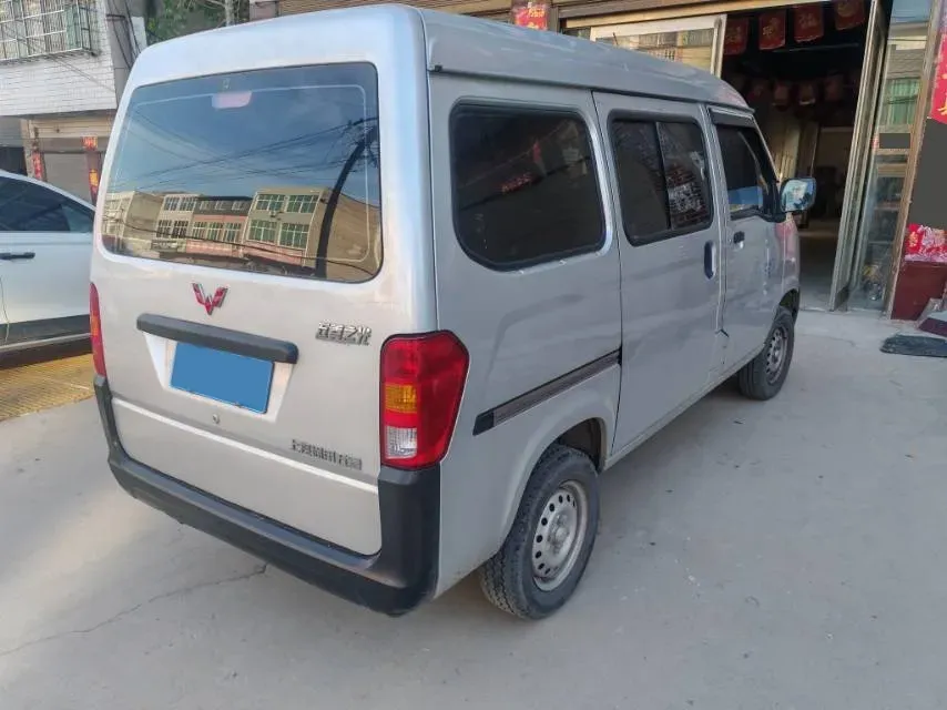 2019 WuLing ZhiGuang 1.2L 82HP L4 5MT,autocango,china used car exporter,china ev exporter,chinese used car exporter,chinese used ev exporter