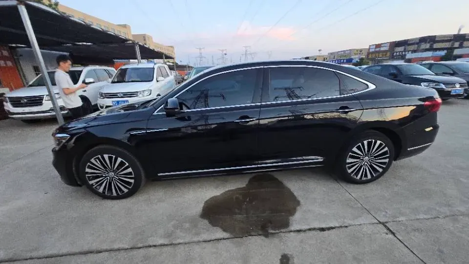 2019 Volvo V40 1.5T 152HP L4 6AT,autocango,china used car exporter,china ev exporter,chinese used car exporter,chinese used ev exporter