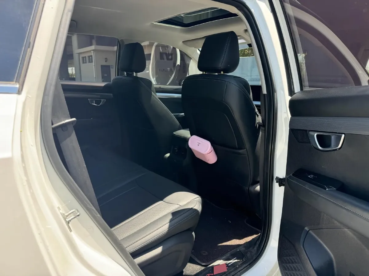 2021 WuLing XingChen 1.5T 147HP L4 CVT,autocango,china used car exporter,china ev exporter,chinese used car exporter,chinese used ev exporter