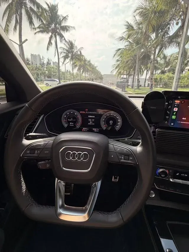 2022 Audi Q5L 2.0T 190HP L4 7DCT,autocango,china used car exporter,china ev exporter,chinese used car exporter,chinese used ev exporter