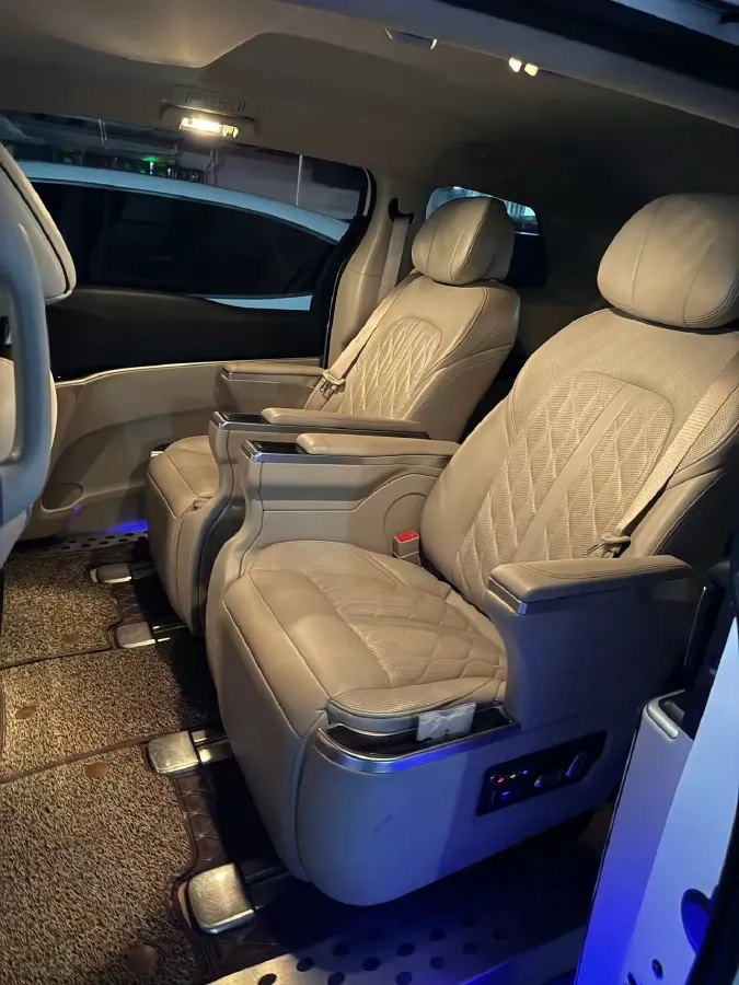 2020 Buick GL8 2.0T 237HP L4 9AT,autocango,china used car exporter,china ev exporter,chinese used car exporter,chinese used ev exporter