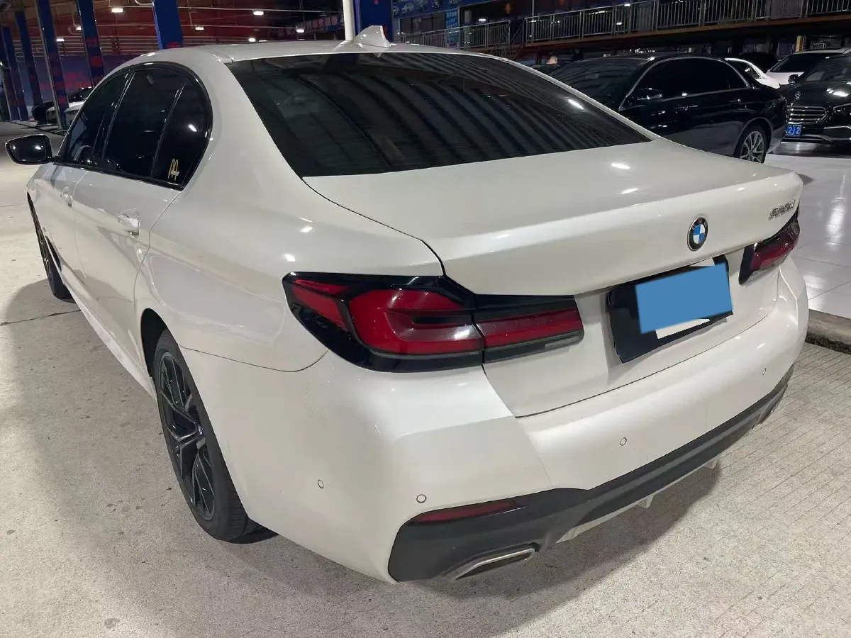 2022 BMW 5 Series 2.0T 252HP L4 8AT,autocango,china used car exporter,china ev exporter,chinese used car exporter,chinese used ev exporter