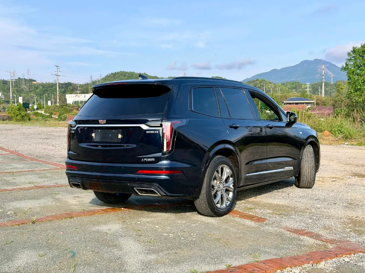 2021 Cadillac XT6 2.0T 237HP L4 9AT,autocango,china used car exporter,china ev exporter,chinese used car exporter,chinese used ev exporter