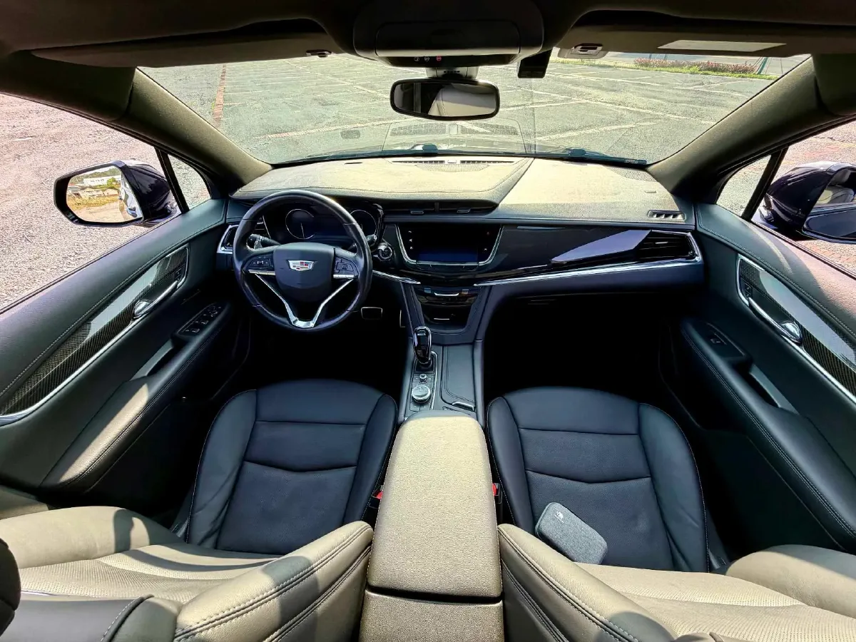 2021 Cadillac XT6 2.0T 237HP L4 9AT,autocango,china used car exporter,china ev exporter,chinese used car exporter,chinese used ev exporter