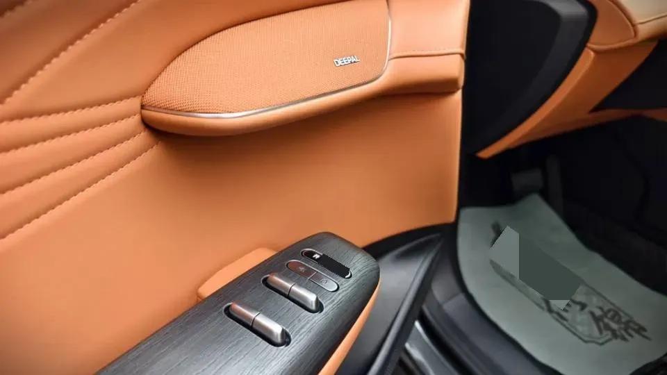 2024 JAC Refine RefineRF8 2.0T 253HP L4 8AT,autocango,china used car exporter,china ev exporter,chinese used car exporter,chinese used ev exporter