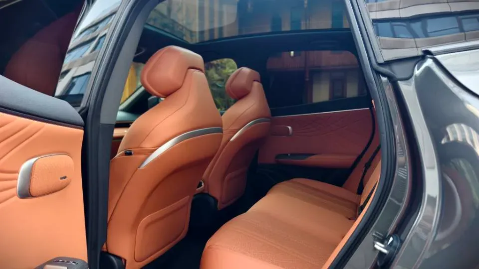2024 JAC Refine RefineRF8 2.0T 253HP L4 8AT,autocango,china used car exporter,china ev exporter,chinese used car exporter,chinese used ev exporter