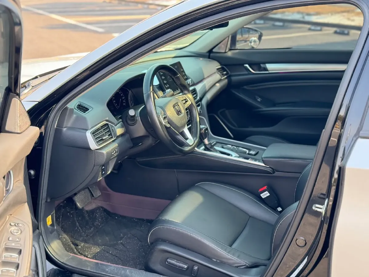 2019 Honda Inspire 1.5T 194HP L4 CVT,autocango,china used car exporter,china ev exporter,chinese used car exporter,chinese used ev exporter