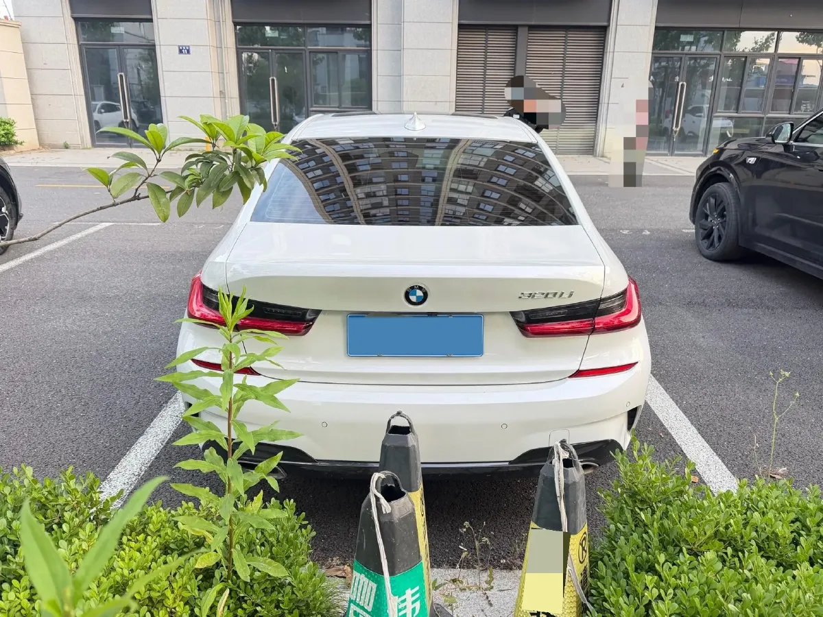 2020 BMW 3 Series 2.0T 156HP L4 8AT,autocango,china used car exporter,china ev exporter,chinese used car exporter,chinese used ev exporter