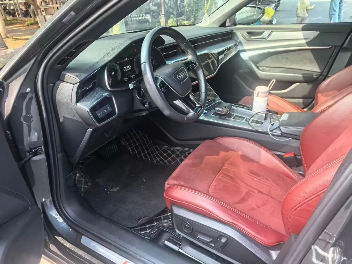 2021 Audi A6L 2.0T 224HP L4 7DCT,autocango,china used car exporter,china ev exporter,chinese used car exporter,chinese used ev exporter