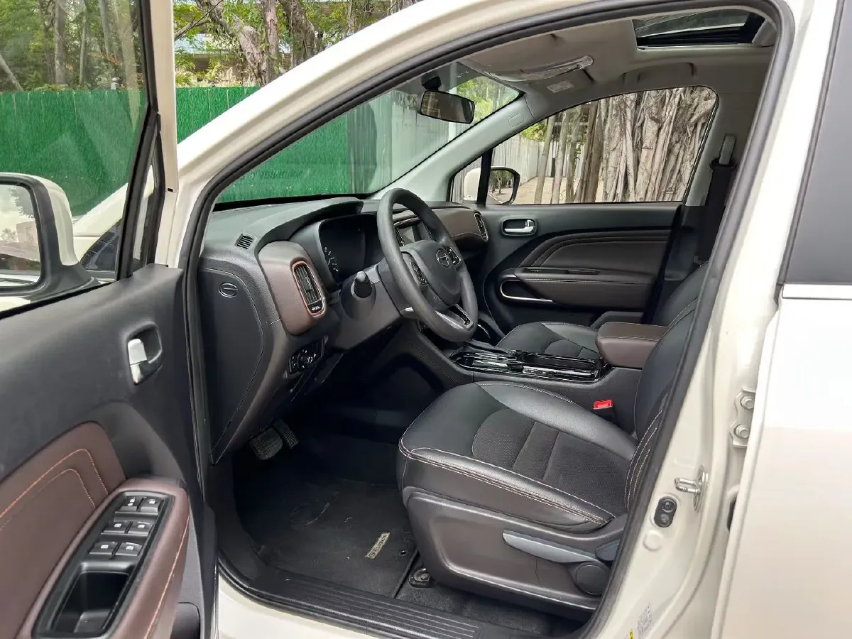 2017 GAC Trumpchi GS3 1.3T 137HP L4 6AT,autocango,china used car exporter,china ev exporter,chinese used car exporter,chinese used ev exporter