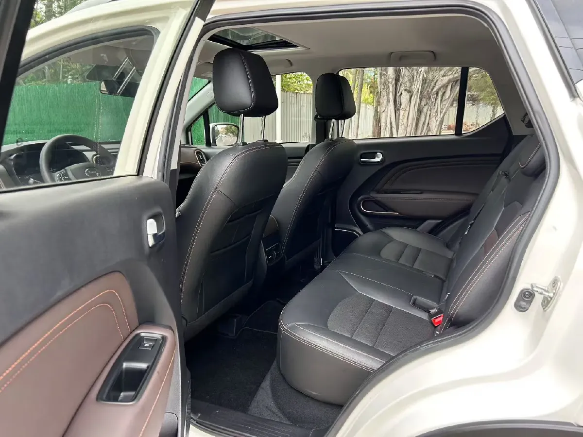 2017 GAC Trumpchi GS3 1.3T 137HP L4 6AT,autocango,china used car exporter,china ev exporter,chinese used car exporter,chinese used ev exporter