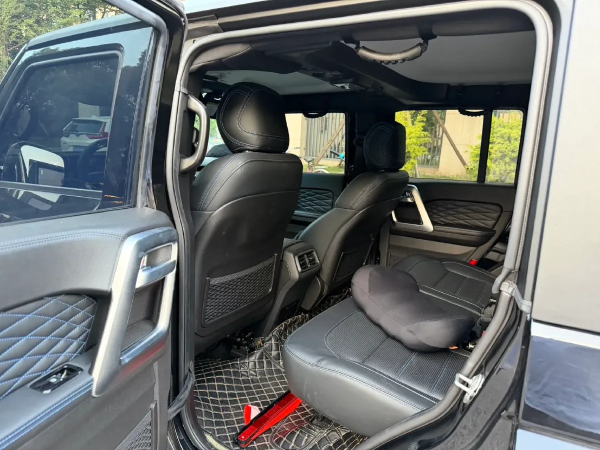 2023 Beijing BJ40 2.0T 224HP L4 8AT,autocango,china used car exporter,china ev exporter,chinese used car exporter,chinese used ev exporter