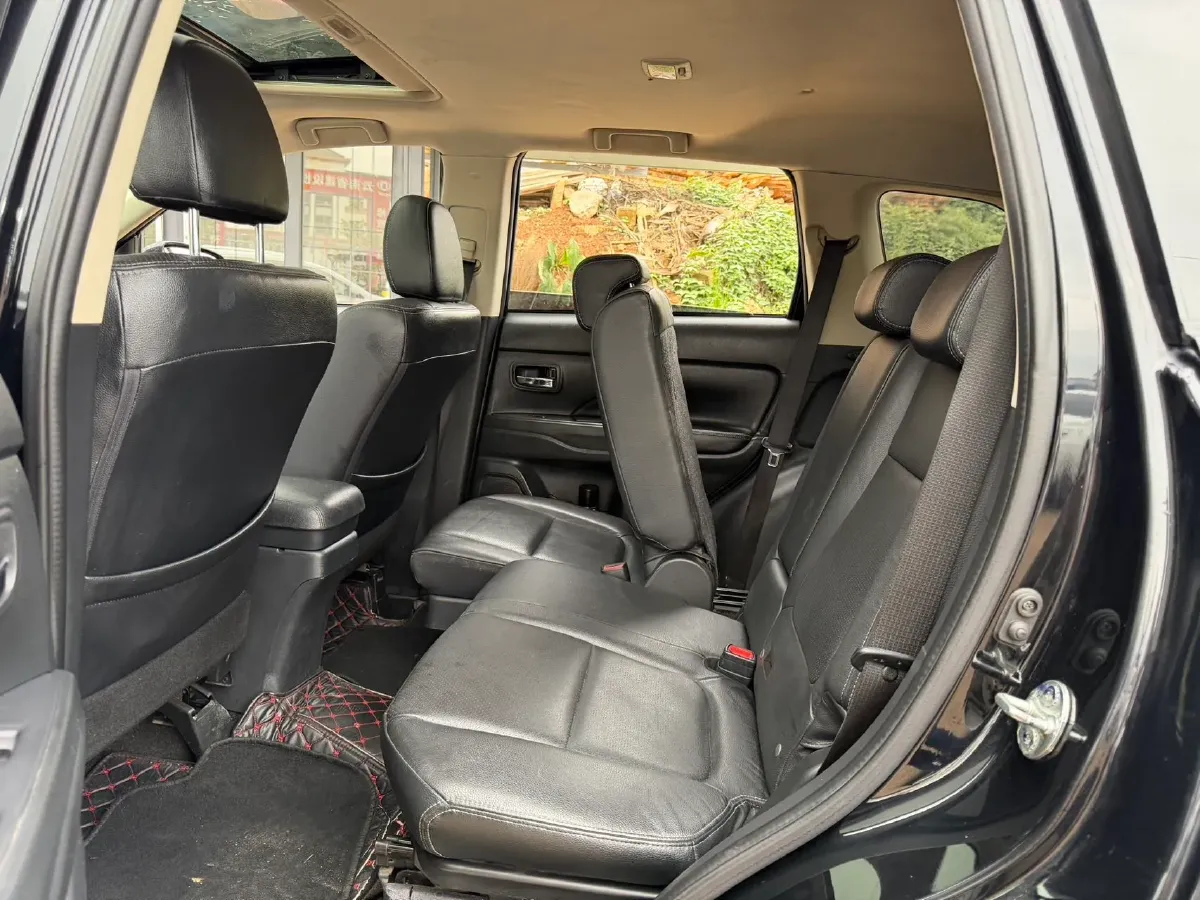 2018 Mitsubishi Outlander 2.0L 166HP L4 CVT,autocango,china used car exporter,china ev exporter,chinese used car exporter,chinese used ev exporter
