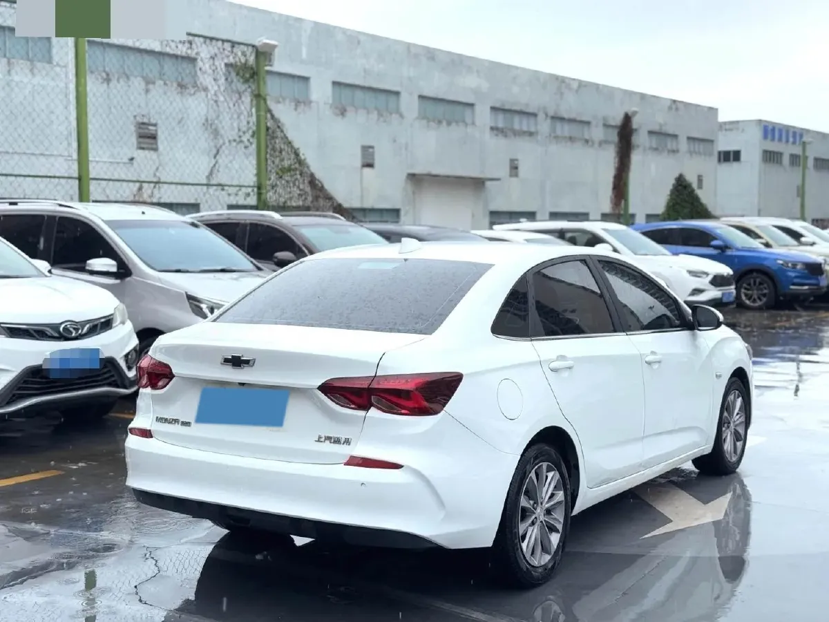 2022 Chevrolet Monza 1.5L 113HP L4 6AT,autocango,china used car exporter,china ev exporter,chinese used car exporter,chinese used ev exporter