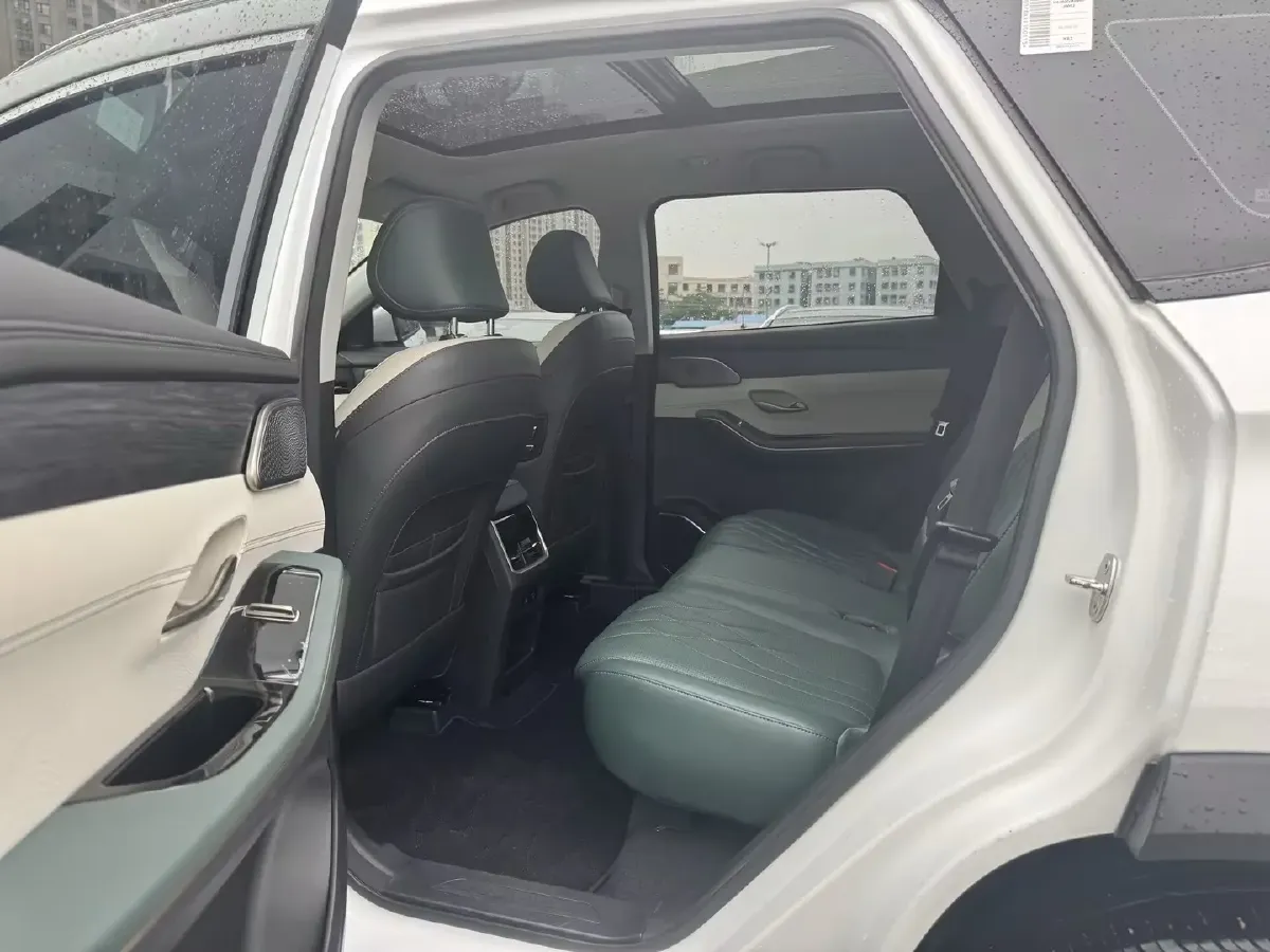 2023 Chery Tiggo 9 2.0T 261HP L4 8AT,autocango,china used car exporter,china ev exporter,chinese used car exporter,chinese used ev exporter